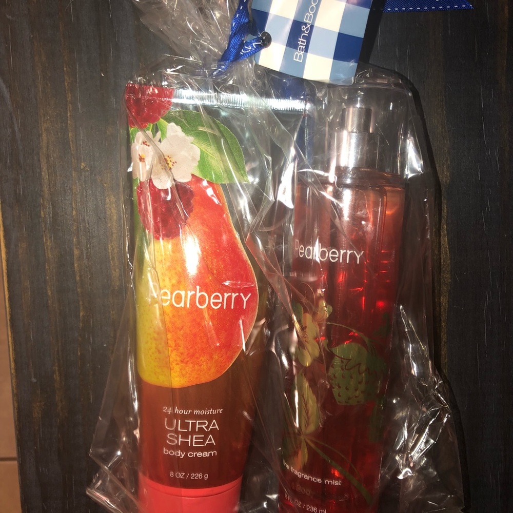 Pearberry bath & body works gift set